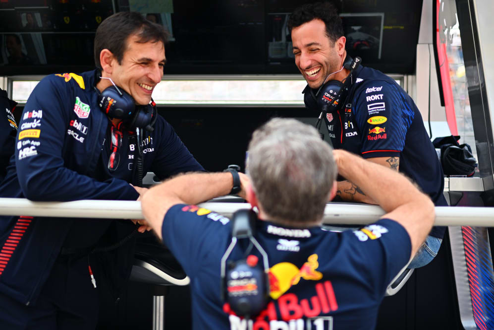 MONTREAL, QUEBEC - JUNE 16: Daniel Ricciardo of Australia and Oracle Red Bull Racing talks with