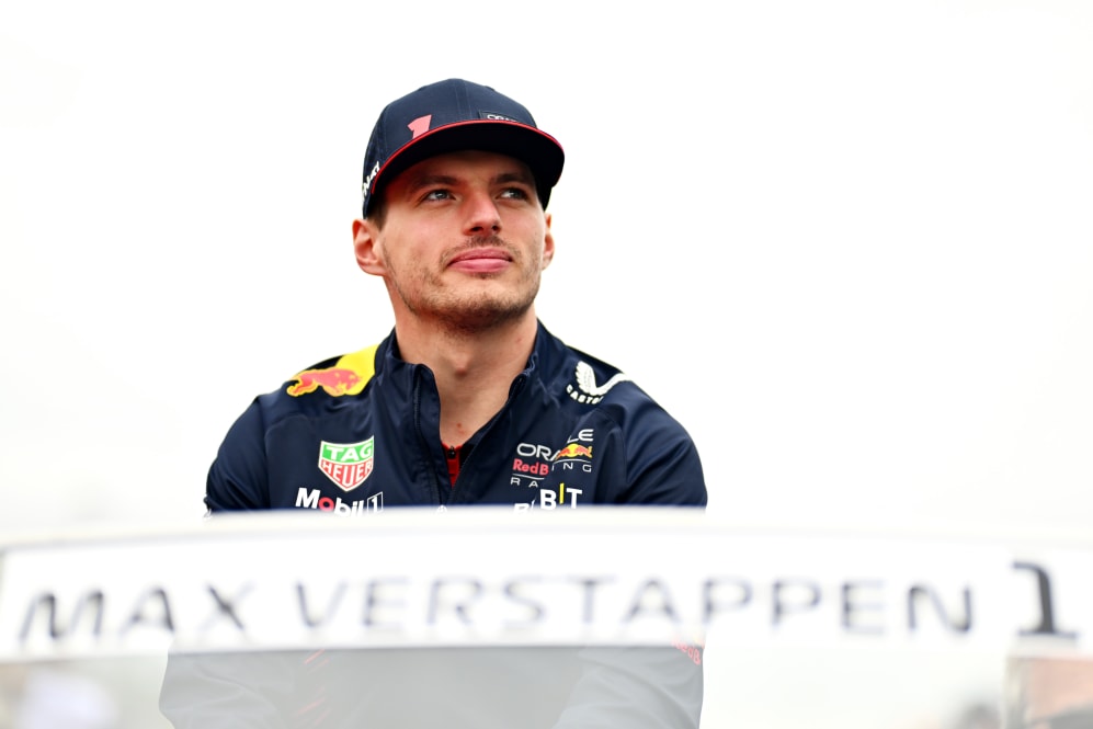 MONTREAL, QUEBEC - 18 DE JUNIO: Max Verstappen de Holanda y Oracle Red Bull Racing mira