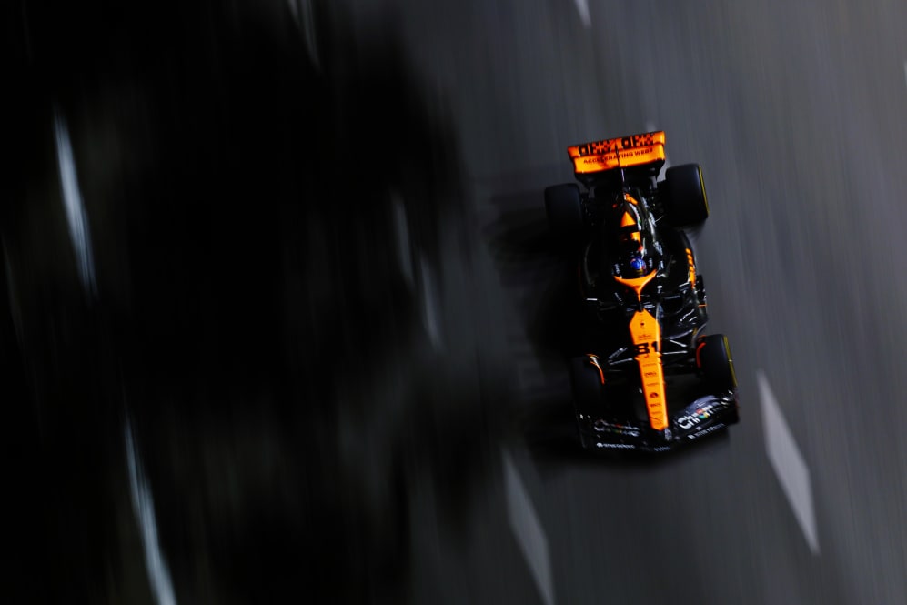 SINGAPORE, SINGAPORE - SEPTEMBER 15: Oscar Piastri of Australia driving the (81) McLaren MCL60