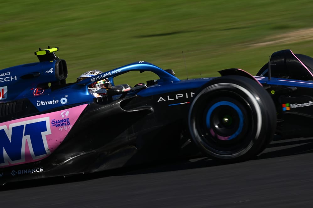 SUZUKA, JAPAN - SEPTEMBER 24: Pierre Gasly of France driving the (10) Alpine F1 A523 Renault on