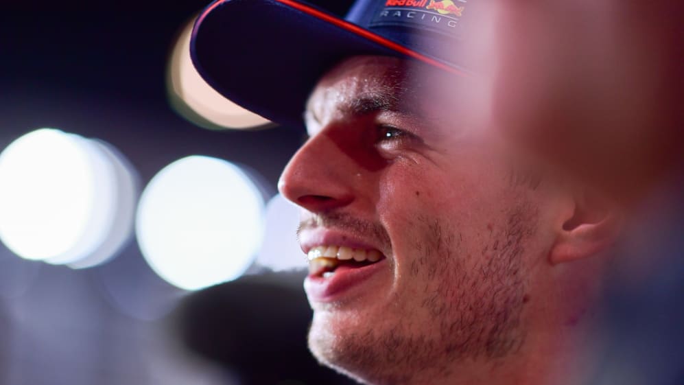 LUSAIL CITY, QATAR - 06 DE OCTUBRE: El clasificado de la pole position Max Verstappen de los Países Bajos y