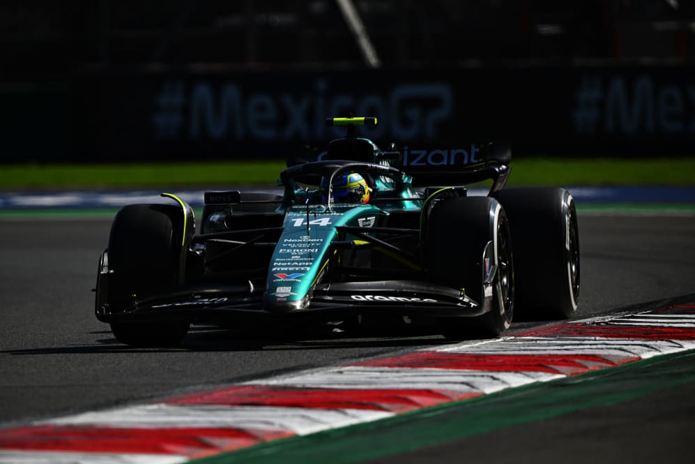 Fernando Alonso insiste en que ha sido una «temporada increíble» a pesar del doble abandono de Aston Martin y su caída en forma en México
