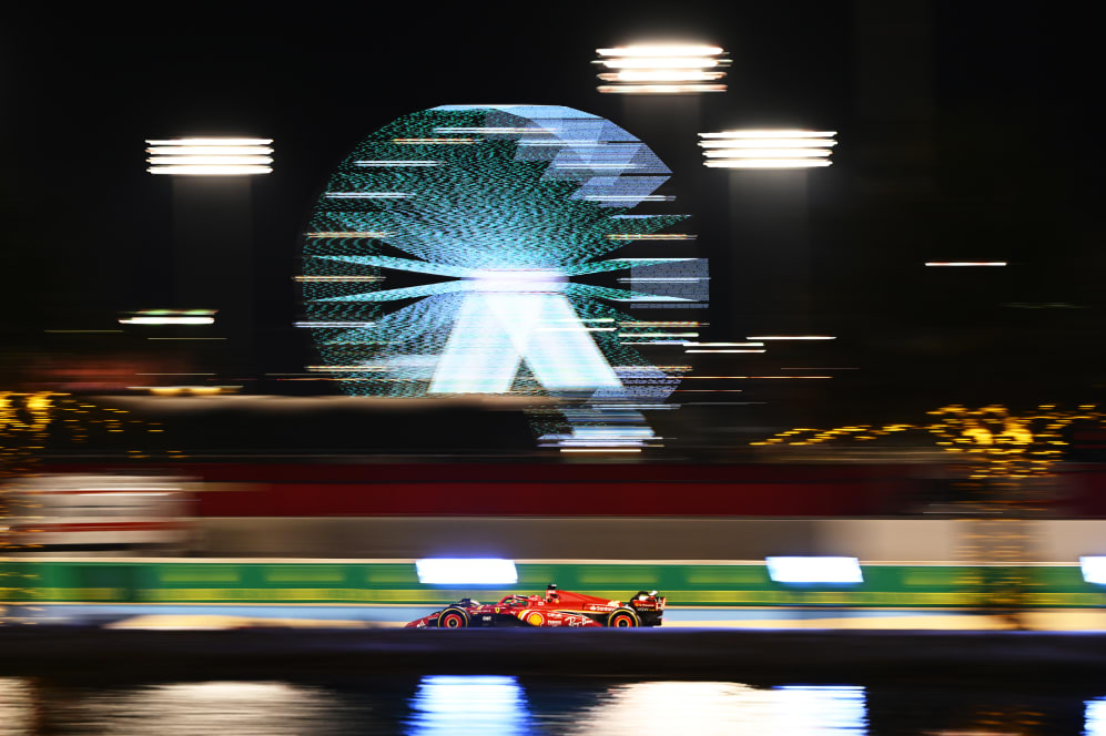 BAHREIN, BAHREIN - 01 DE MARZO: Charles Leclerc de Mónaco conduciendo el (16) Ferrari SF-24 en la pista